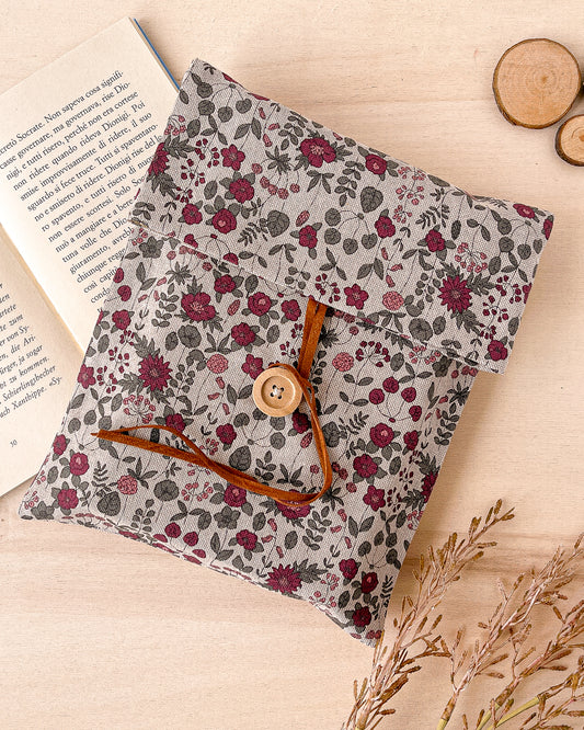 Adjustable pink flowers book sleeve